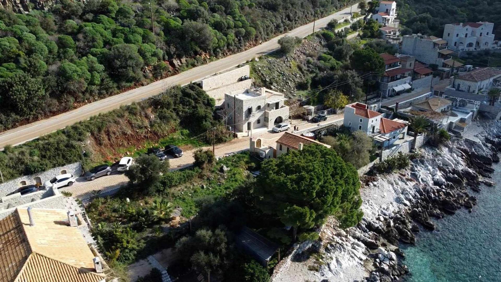Vina'S Stone House Villa Limeni Exterior photo
